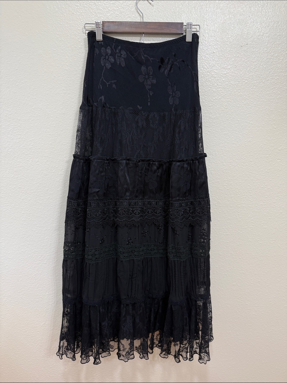 Vintage Spencer Alexis Black Tiered Lace Maxi Skirt Size M Whimsigoth Witchy - Picture 3 of 9